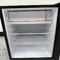Black and Decker Undercounter Refrigerator image 2